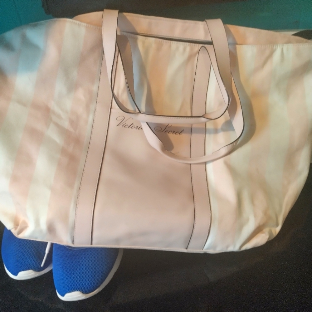 Victoria secret overnight bag
